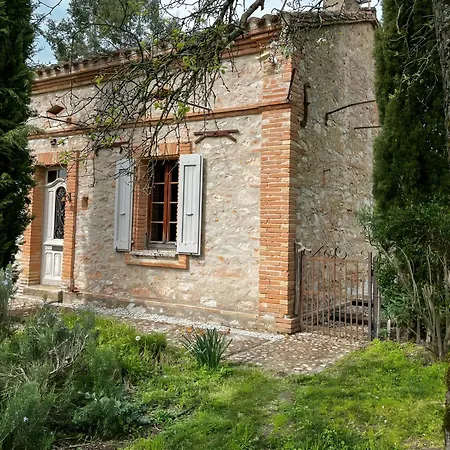 Trois Etoiles, Maison De Campagne
